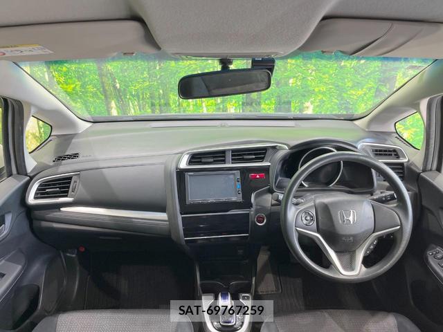 Honda FIT HYBRID 2016-09 8219530-1