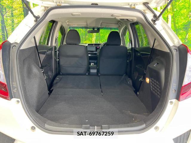 Honda FIT HYBRID 2016-09 8219530-9