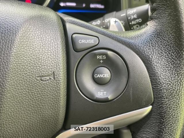 Honda FIT HYBRID 2016-04 8221558-16