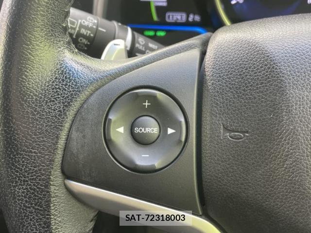 Honda FIT HYBRID 2016-04 8221558-17