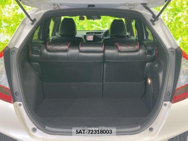 Honda FIT HYBRID 2016-04 8221558-7