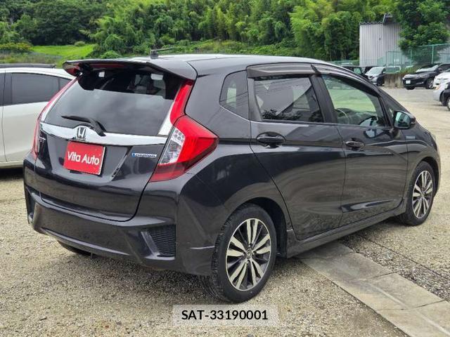 Honda FIT HYBRID 2015-10 8221886-12