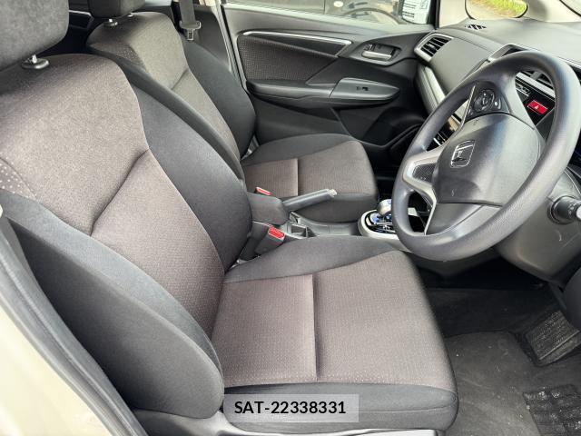 Honda FIT HYBRID 2014-03 8222453-11