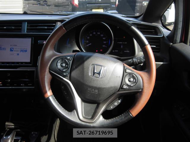 Honda FIT HYBRID 2017-10 8222464-17
