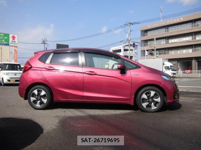 Honda FIT HYBRID 2017-10 8222464-3