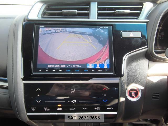 Honda FIT HYBRID 2017-10 8222464-4