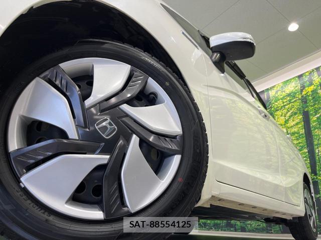 Honda FIT HYBRID 2014-12 8223518-12
