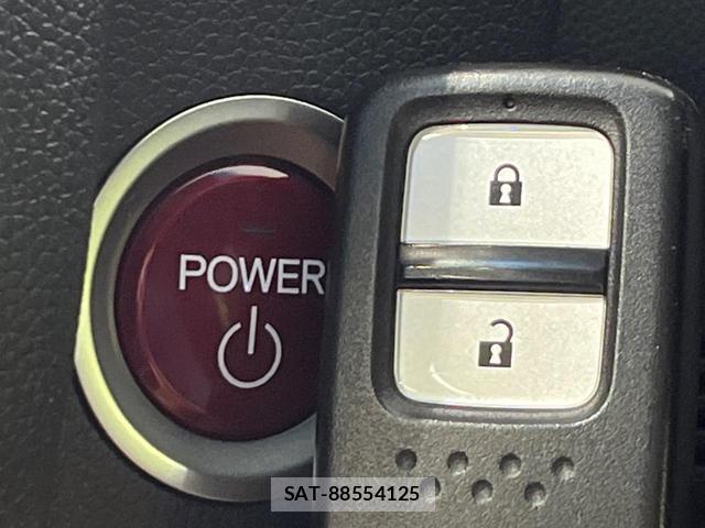 Honda FIT HYBRID 2014-12 8223518-5