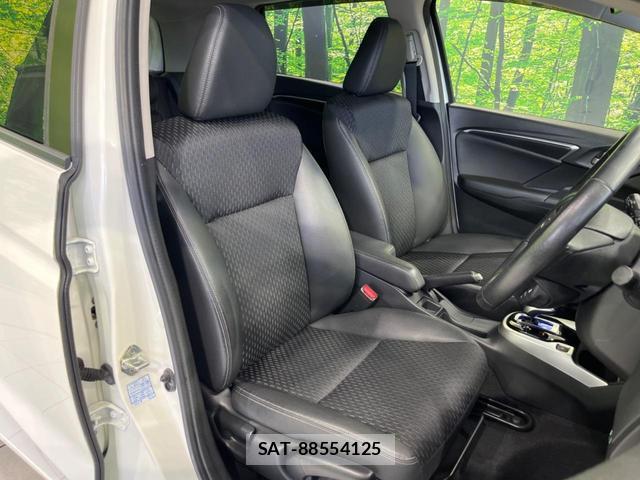 Honda FIT HYBRID 2014-12 8223518-7