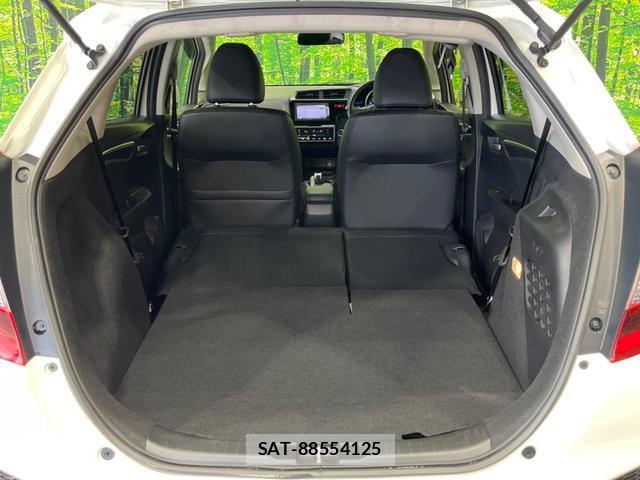 Honda FIT HYBRID 2014-12 8223518-9
