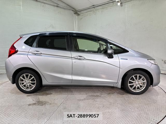 Honda FIT HYBRID 2013-11 8224049-14