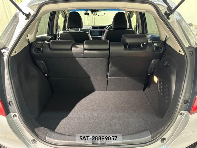Honda FIT HYBRID 2013-11 8224049-19