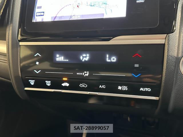 Honda FIT HYBRID 2013-11 8224049-6
