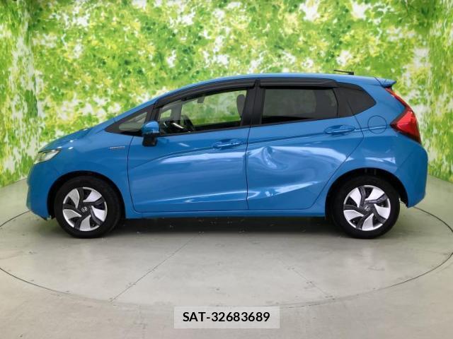 Honda FIT HYBRID 2014-03 8225056-1