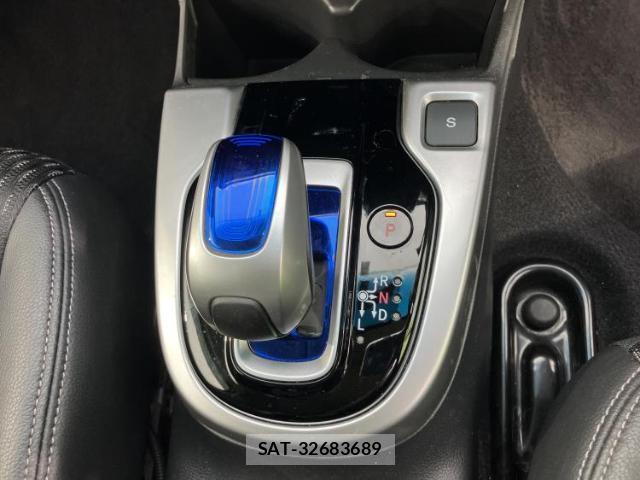 Honda FIT HYBRID 2014-03 8225056-16