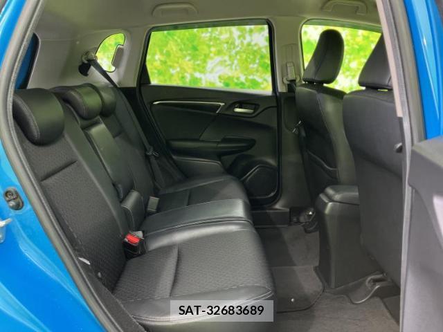 Honda FIT HYBRID 2014-03 8225056-4