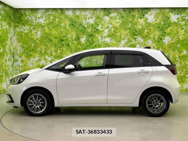 Honda FIT HYBRID 2021-08 8225079-1