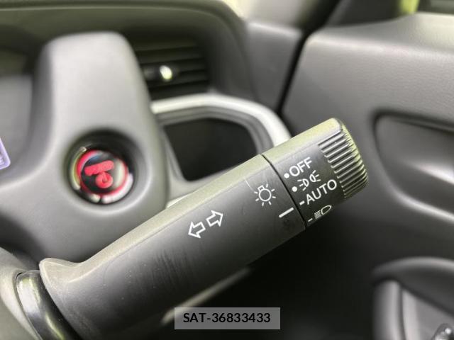 Honda FIT HYBRID 2021-08 8225079-14