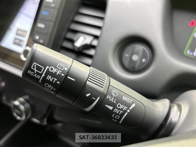 Honda FIT HYBRID 2021-08 8225079-15