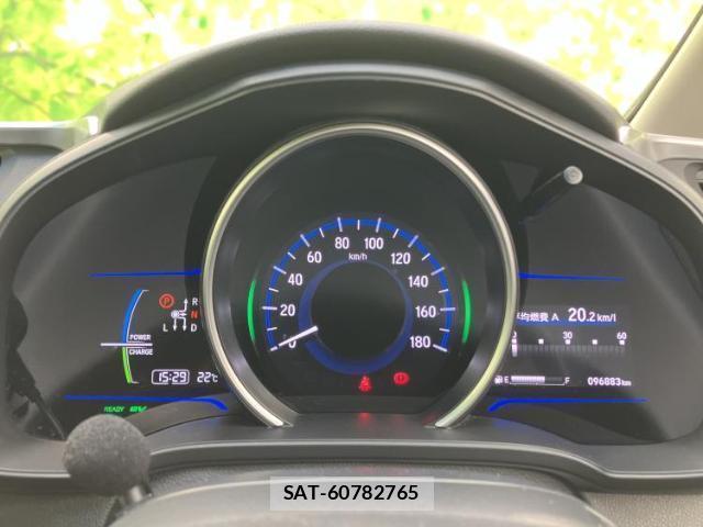 Honda FIT HYBRID 2017-09 8225224-12