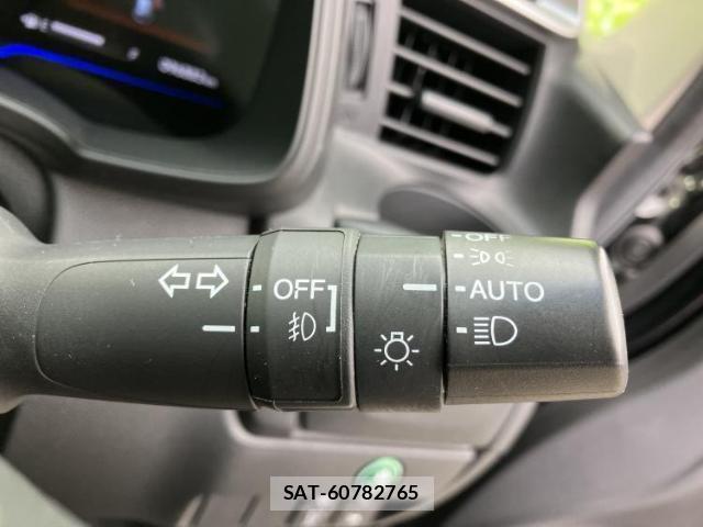 Honda FIT HYBRID 2017-09 8225224-14