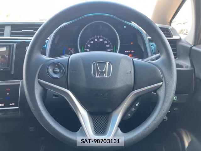 Honda FIT HYBRID 2019-04 8225246-12