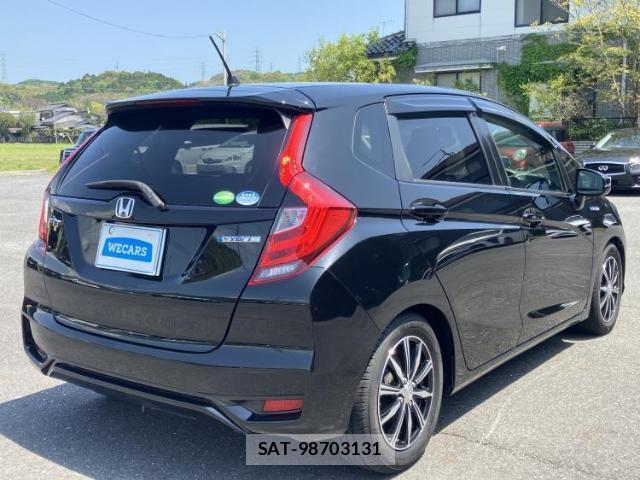 Honda FIT HYBRID 2019-04 8225246-2
