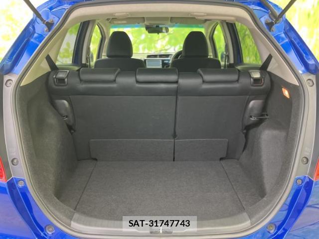 Honda FIT 2018-10 8217202-7