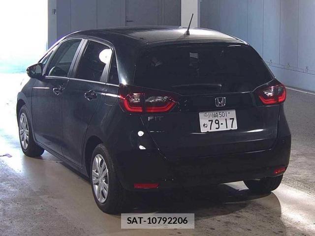 Honda FIT 2024-06 8217405-3