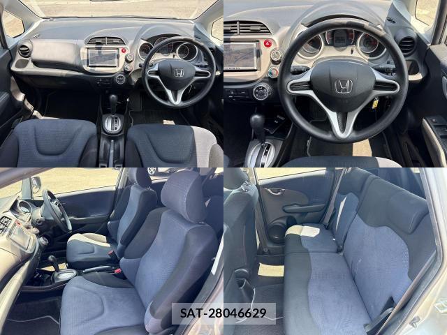 Honda FIT 2010-09 8218475-6