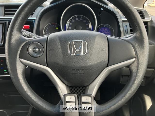 Honda FIT 2017-05 8218511-14