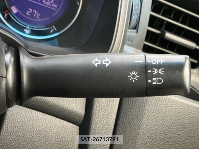 Honda FIT 2017-05 8218511-15