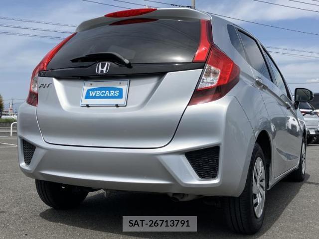 Honda FIT 2017-05 8218511-2