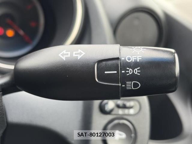 Honda FIT 2012-02 8218513-15