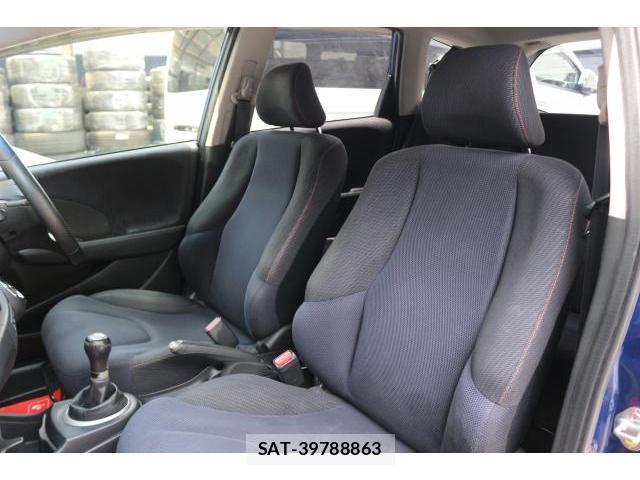 Honda FIT 2012-04 8218771-12