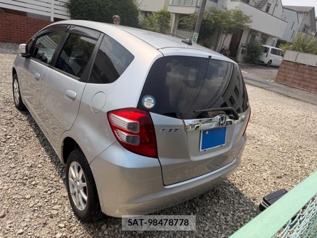 Honda FIT 2010-01 8219621-12