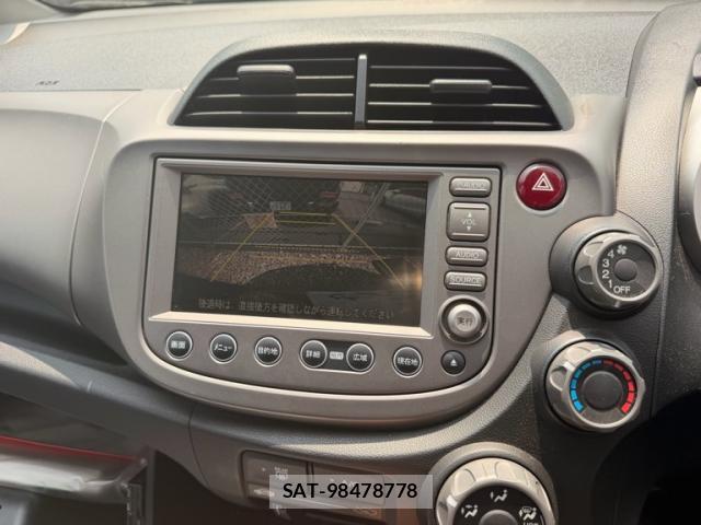 Honda FIT 2010-01 8219621-19