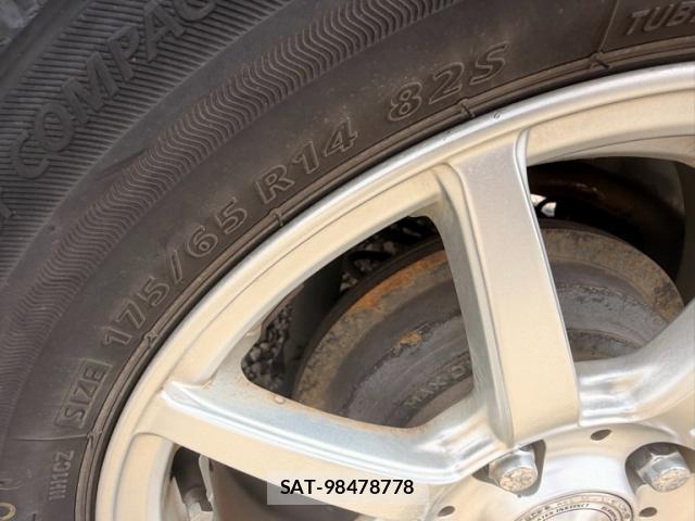 Honda FIT 2010-01 8219621-5