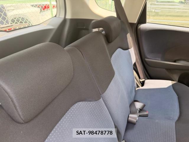 Honda FIT 2010-01 8219621-8