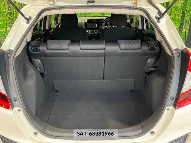 Honda FIT 2014-03 8219688-9