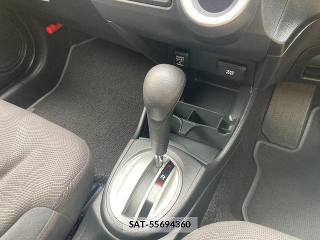 Honda FIT 2009-06 8220938-9
