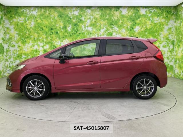 Honda FIT 2017-12 8223444-1