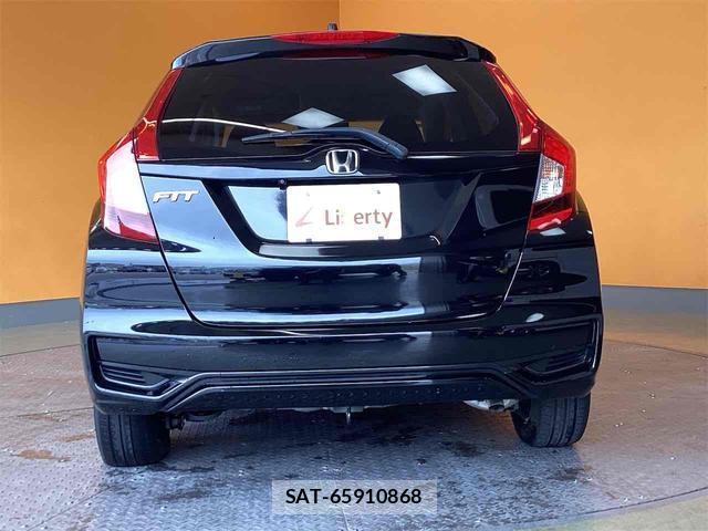 Honda FIT 2019-06 8224559-6