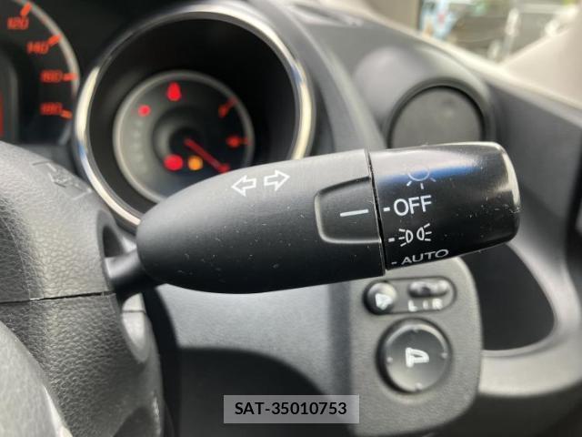 Honda FIT 2012-03 8225216-15