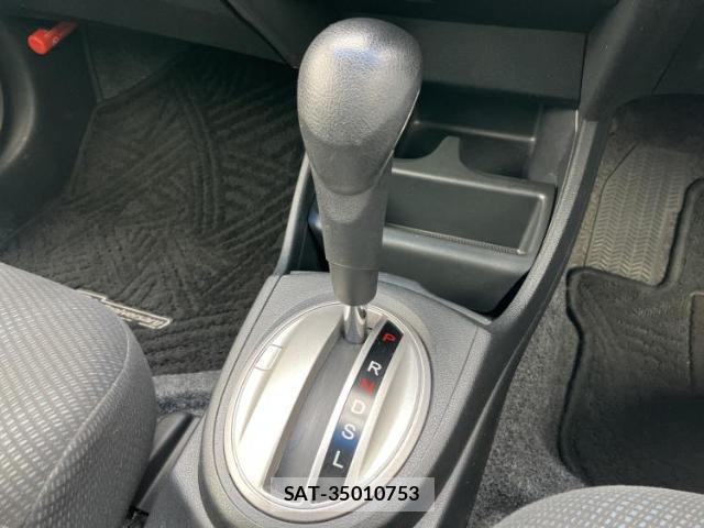 Honda FIT 2012-03 8225216-17