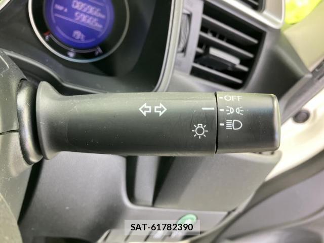 Honda FIT 2013-11 8225473-15