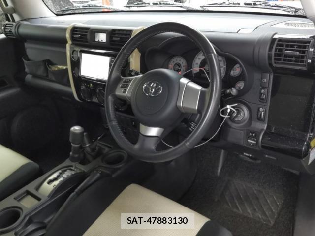 Toyota FJ CRUISER 2018 8217367-2