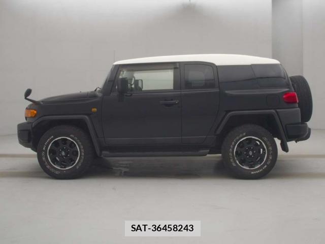 Toyota FJ CRUISER 2014-09 8218991-11