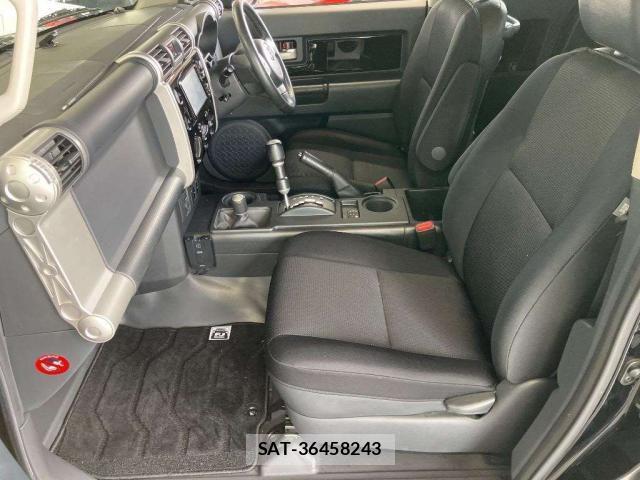 Toyota FJ CRUISER 2014-09 8218991-6