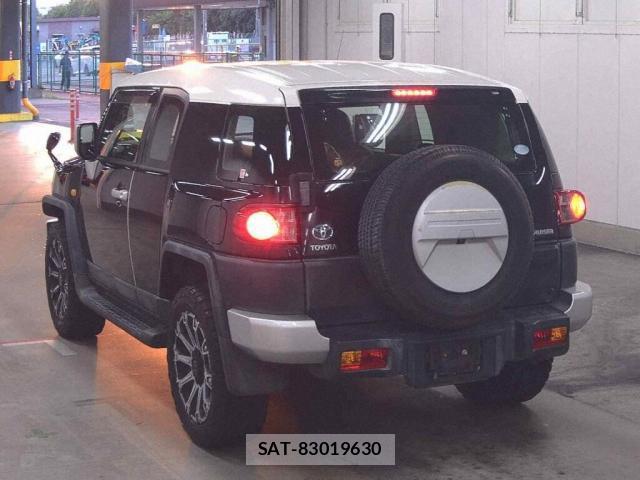 Toyota FJ CRUISER 2011-07 8223126-1